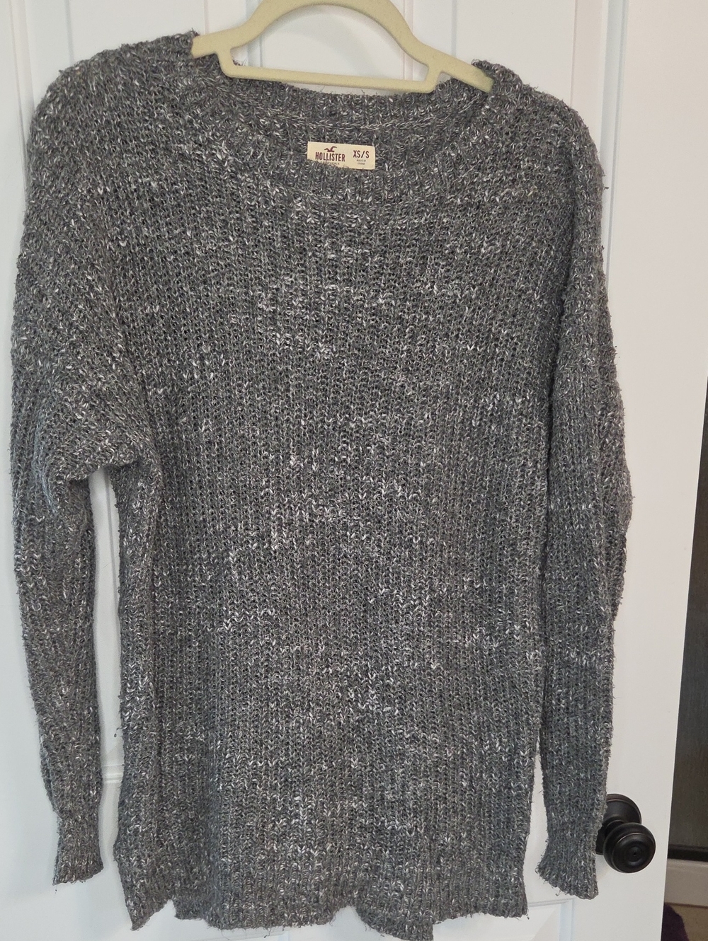Hollister Women's Heather Gray Crewneck Knit Sweater